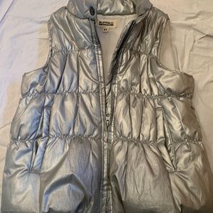 Metallic Silver Puffer Vest. 6X. On trend.